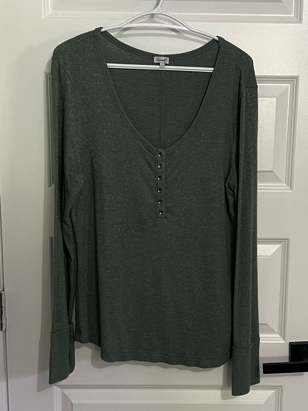 088 - Kismet Teal Long Sleeve V-Neck Henley